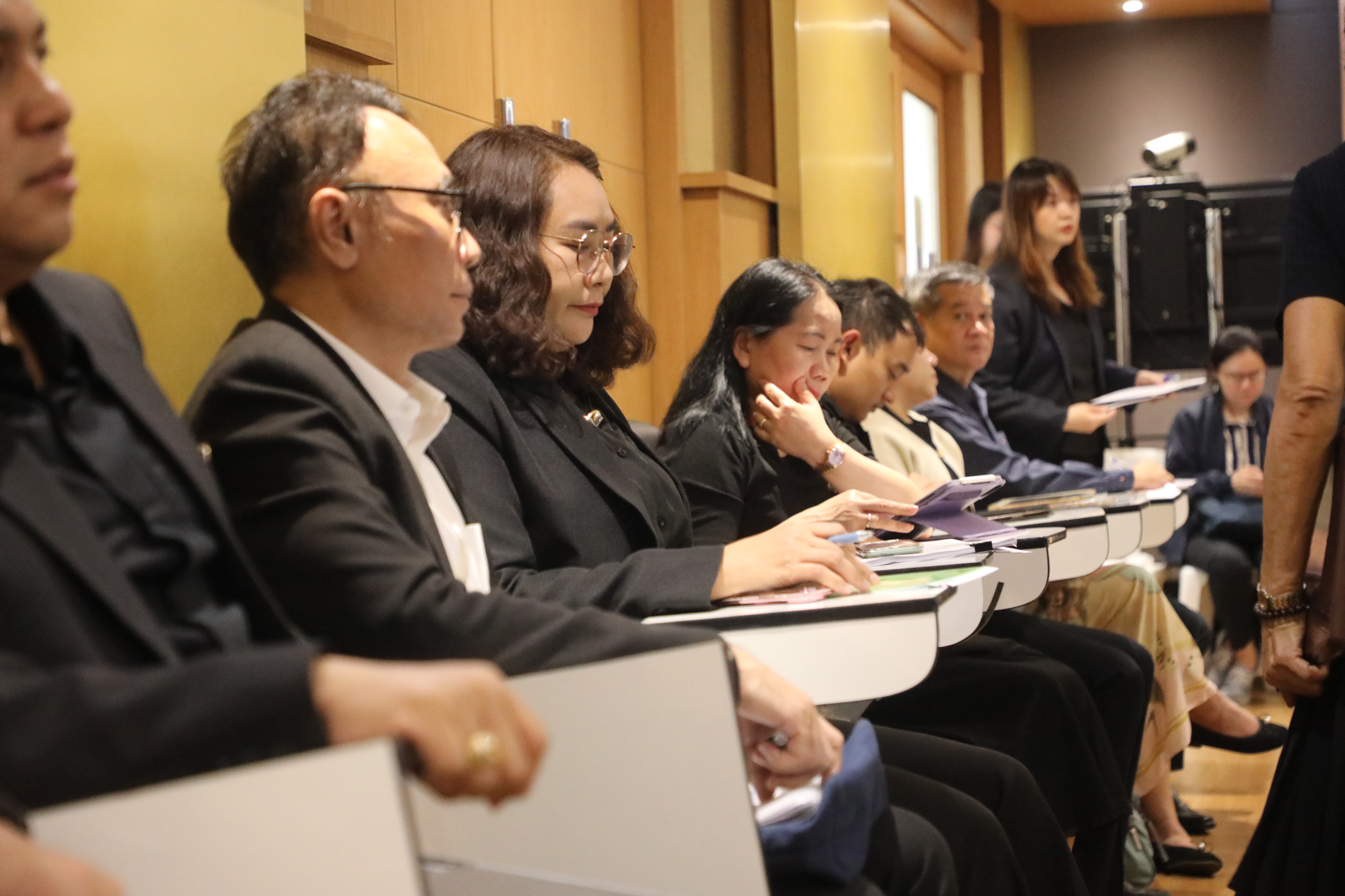 title - ส.ป.ก. เข้าร่วมประชุม หารือแนวทางการรับมือผลกระทบจากสถานการณ์การสู้รบในภูมิภาคตะวันออกกลาง ครั้งที่ 2/2569